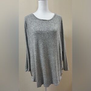 89th + Madison Women’s Large Gray Knit Long Sleeve Top Super Soft Gold Accents